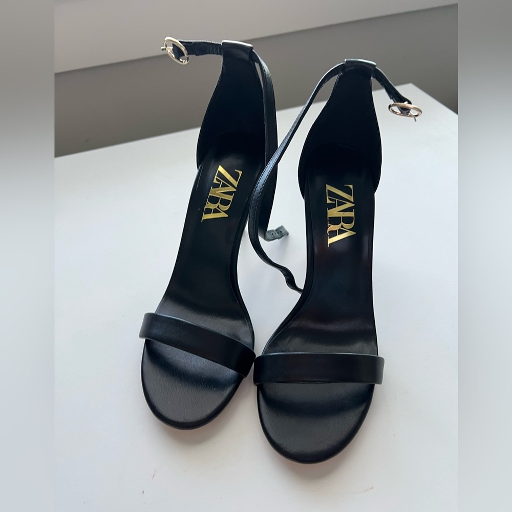 Zara Leather Black Sandals